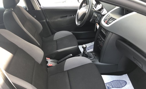 Peugeot 207 SW 1.4 75ch 2008 - vue 4