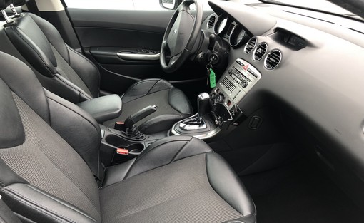 Peugeot 308 2.0 HDI Bva 2008 - vue 4