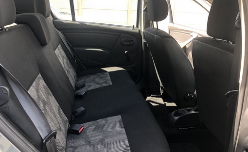 Dacia Sandero 1.5 DCI 75 2010 - vue 5