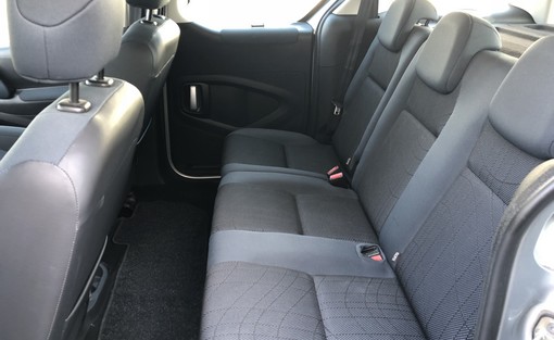 Peugeot Partner 1.6 HDI 75 2010 - vue 5
