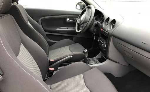 SEAT Ibiza 1.2 70 2007 - vue 4