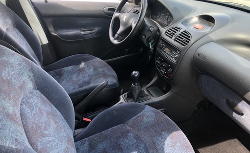 Peugeot 206 1.4 2001 - vue 4