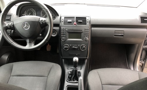 Mercedes-Benz Classe A160 95 Ch 2011 - vue 4