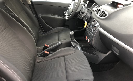 Renault Clio 3 1.5 DCI 75 2012 - vue 4