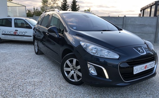 Peugeot 308 SW 1.6 HDI 92 2013 - vue 3