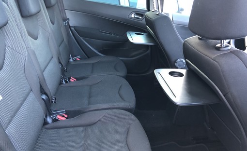 Peugeot 308 SW 1.6 HDI 92 2013 - vue 5