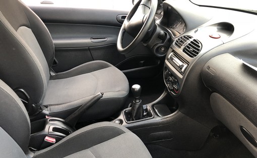 Peugeot 206 1.4 2007 - vue 3