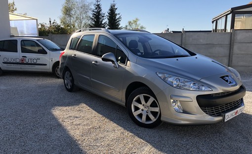 Peugeot 308 SW 1.6 110 2008 - vue 3