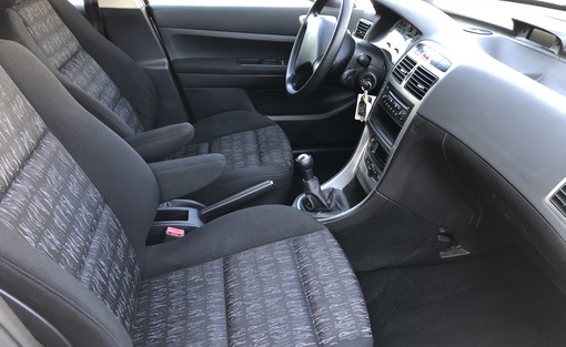Peugeot 307 1.4 HDI 2005 - vue 4