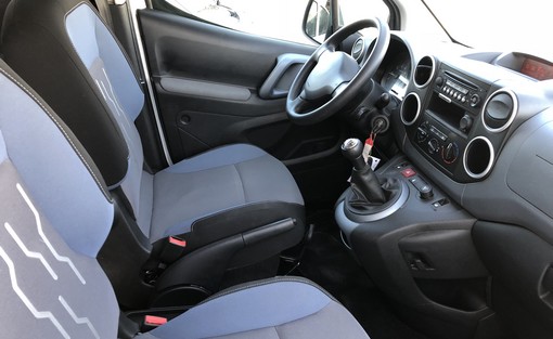Peugeot Parnter 1.6 HDI 92 Ch tepee 2014 - vue 4