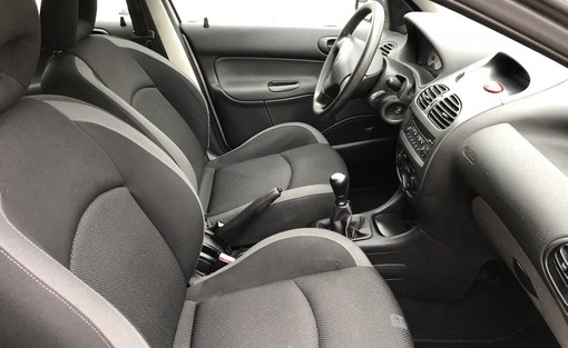Peugeot 206 1.4 Sw 2006 - vue 4