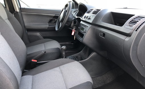 Skoda Fabia 1.2 TDI 75ch 2012 - vue 4