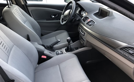 Renault Megane 1.5 DCI 110 2010 - vue 6