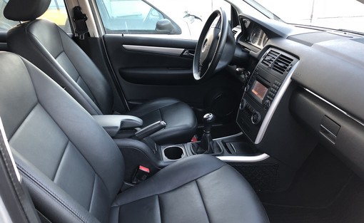 Mercedes-Benz B200 2010 - vue 4