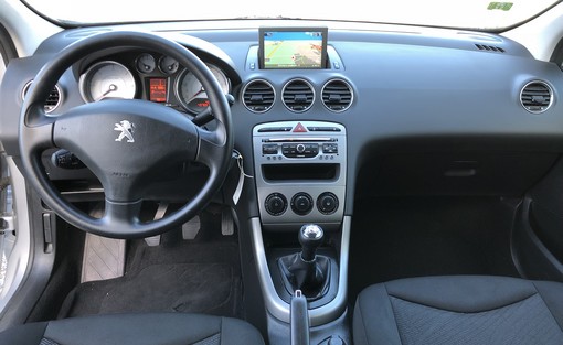 Peugeot 308 SW 1.6 HDI 92 2013 - vue 7