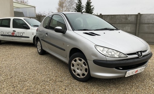 Peugeot 206+ 1.1 2005 - vue 3