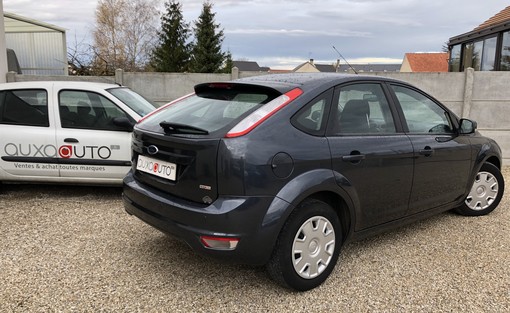 Ford Focus 1.6 TDCI 110 Ch econotic 2009 - vue 3