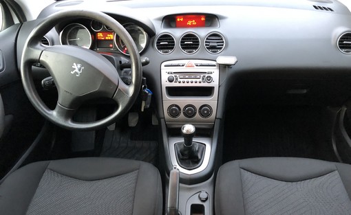 Peugeot 308 SW 1.6 HDI 92 2011 - vue 6