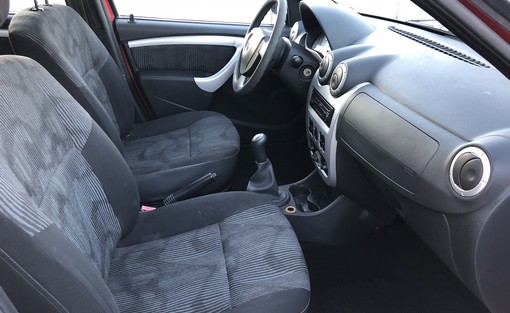 Dacia Dacia Logan Mcv 1.5 DCI 85 2010 - vue 4