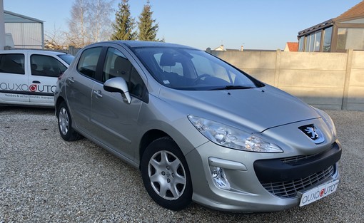 Peugeot 308 1.6 HDI 110 2009 - vue 3