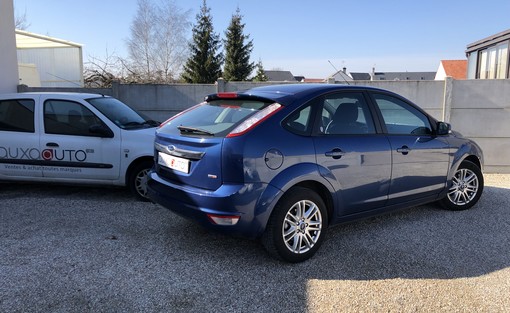 Ford Focus 1.6 TDCI 90 Ch ghia 2008 - vue 3