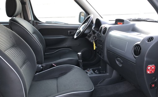 Peugeot Partner 1.4 75 Ch 2003 - vue 5