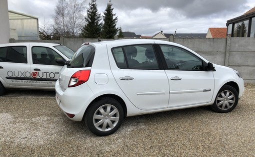 Renault Clio 3 1.5 DCI 75 2012 - vue 2
