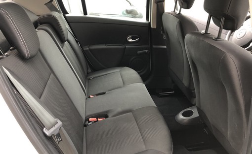 Renault Clio 3 1.5 DCI 75 2012 - vue 5