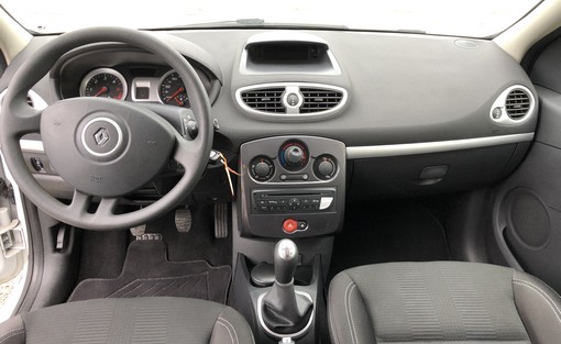 Renault Clio 3 1.5 DCI 75 2012 - vue 6