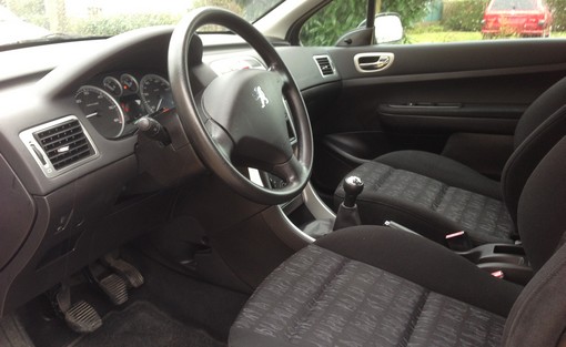 Peugeot 307 1.4 HDI 70ch 2004 - vue 4