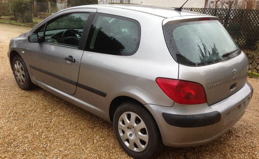 Peugeot 307 1.4 HDI 70ch 2004 - vue 8