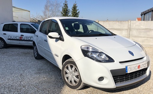 Renault Clio 3 1.5 DCI 75 authentique 2012 - vue 3