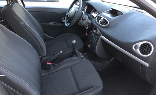 Renault Clio 3 1.5 DCI 75 authentique 2012 - vue 4