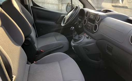 Peugeot Partner 1.6 hdi 75 2013 - vue 4