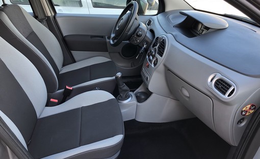 Renault Grand Modus 1.5 DCI 85 expression 2010 - vue 4