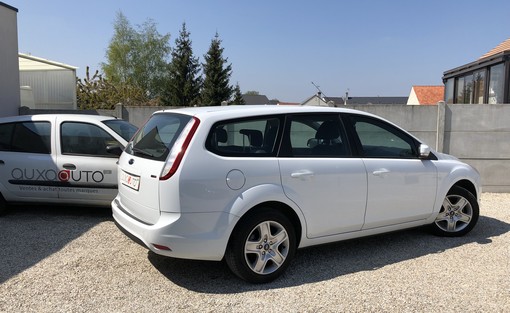 Ford Focus 1.6 TDCI 110 Ch 2010 - vue 2