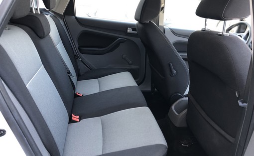 Ford Focus 1.6 TDCI 110 Ch 2010 - vue 5