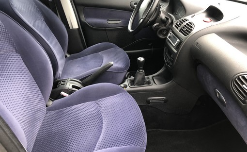 Peugeot 206 1.4 90 Ch crystal 2004 - vue 4