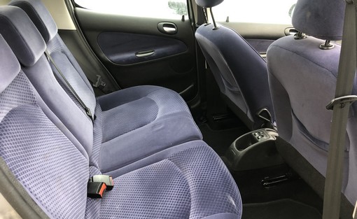 Peugeot 206 1.4 90 Ch crystal 2004 - vue 5