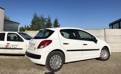 Peugeot 207 1.6 HDI 90 Ch 99g 2010 - vue 2