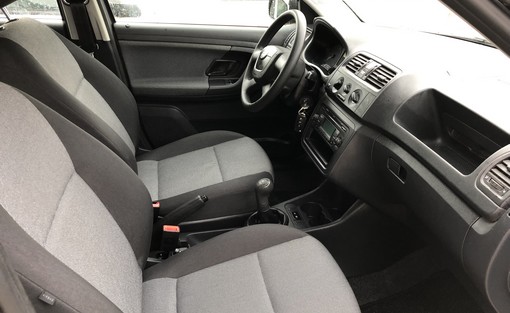 Skoda Fabia 1.2 TDI 75ch 2011 - vue 4
