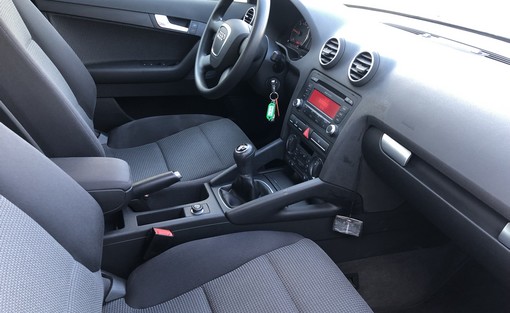 Audi A3 1.9 TDI 105 2008 - vue 4
