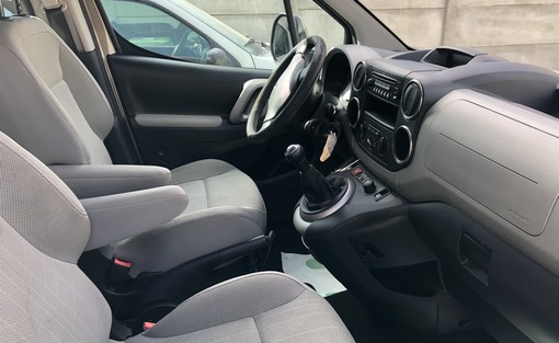Peugeot Partner 1.6 HDI 75 2009 - vue 4