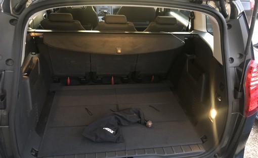 Peugeot 5008 1.6 HDI 110 premium 2010 - vue 8