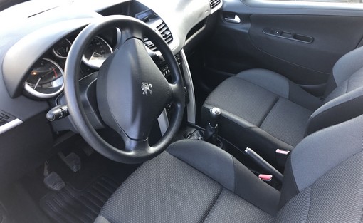 Peugeot 207 1.6 HDI 92 Ch 98g 2012 - vue 7