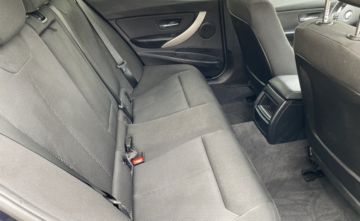 BMW 318D Touring f31 2015 - vue 3