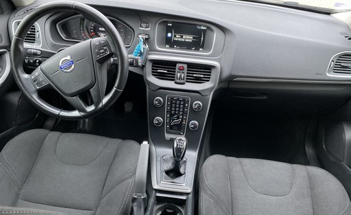 Volvo V40 D2 115ch 2015 - vue 5