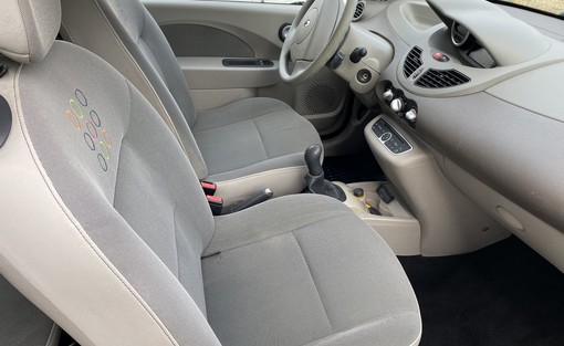 Renault Twingo 1.5 DCI 65 authentique 2010 - vue 4