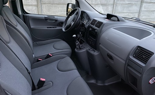 Peugeot Expert 1.6 90 Ch tepee 9 places 2008 - vue 4