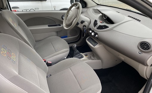 Renault Twingo 1.5 DCI 65 authentique 2009 - vue 4